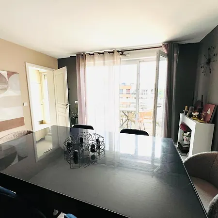 Apartament Climatise 3 Etoiles T3 Chic A Avec Billard Et Terrasse *